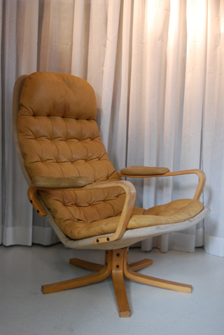 Gecapitonneerd Deens Leren Lounge Fauteuil Dux De Gele Etalage