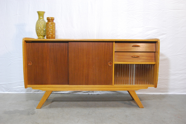 De volgende Schoolonderwijs Verzorgen Vintage mid century / jaren 50 design cabinet dressoir | DE GELE ETALAGE