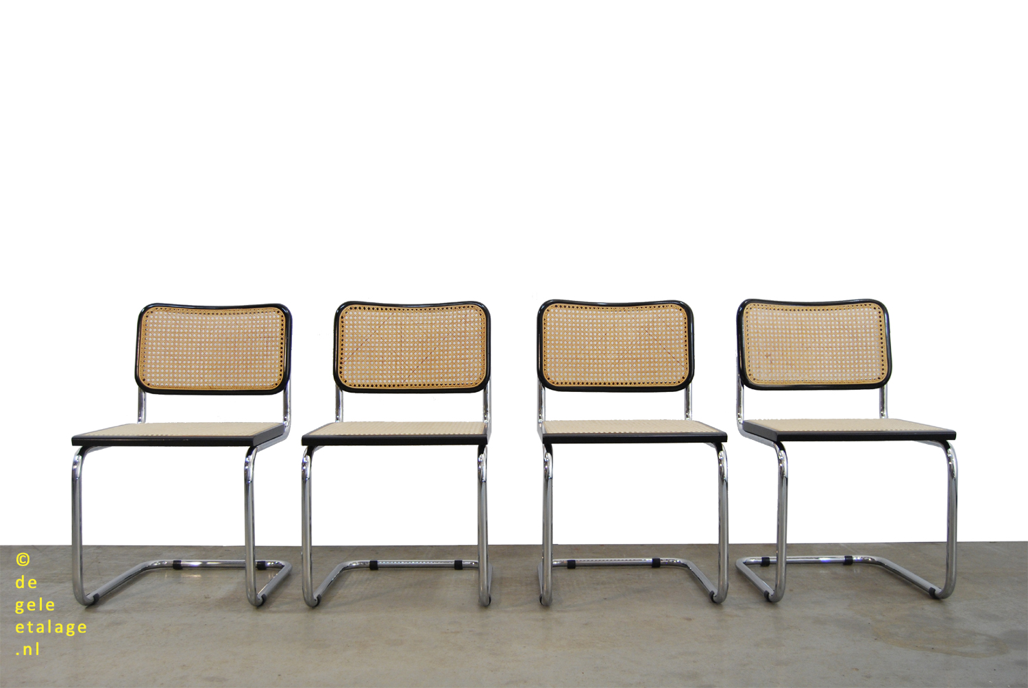 Ongewijzigd Staat architect Set van 4 vintage Cesca design stoelen / Marcel Breuer / Italy | DE GELE  ETALAGE